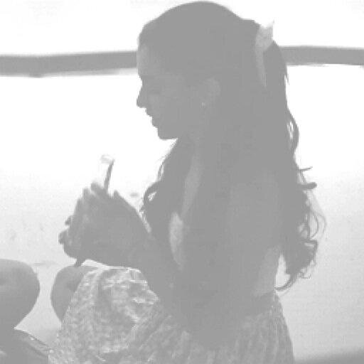 ValHeartGrande's profile picture. If you are reading this right now Ariana, I just wanted to say thank you for saving me. Because of you I recovered anorexic and much more. You make me stronger.