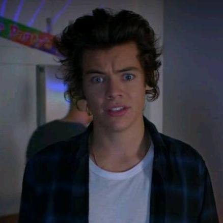 Meu novo user : @allthetime1d_ 
Yeah I'm directioner the are my life 
“Porra, por que você tinha que sorrir de volta?”
 —  Fodeu me apaixonei