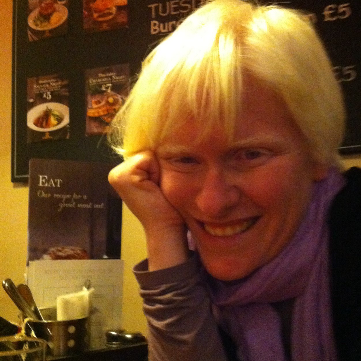 anavillaur's profile picture. M'interessen el Tercer Sector, el jovent i la recerca. També la música. El que comparteixo és a títol personal.