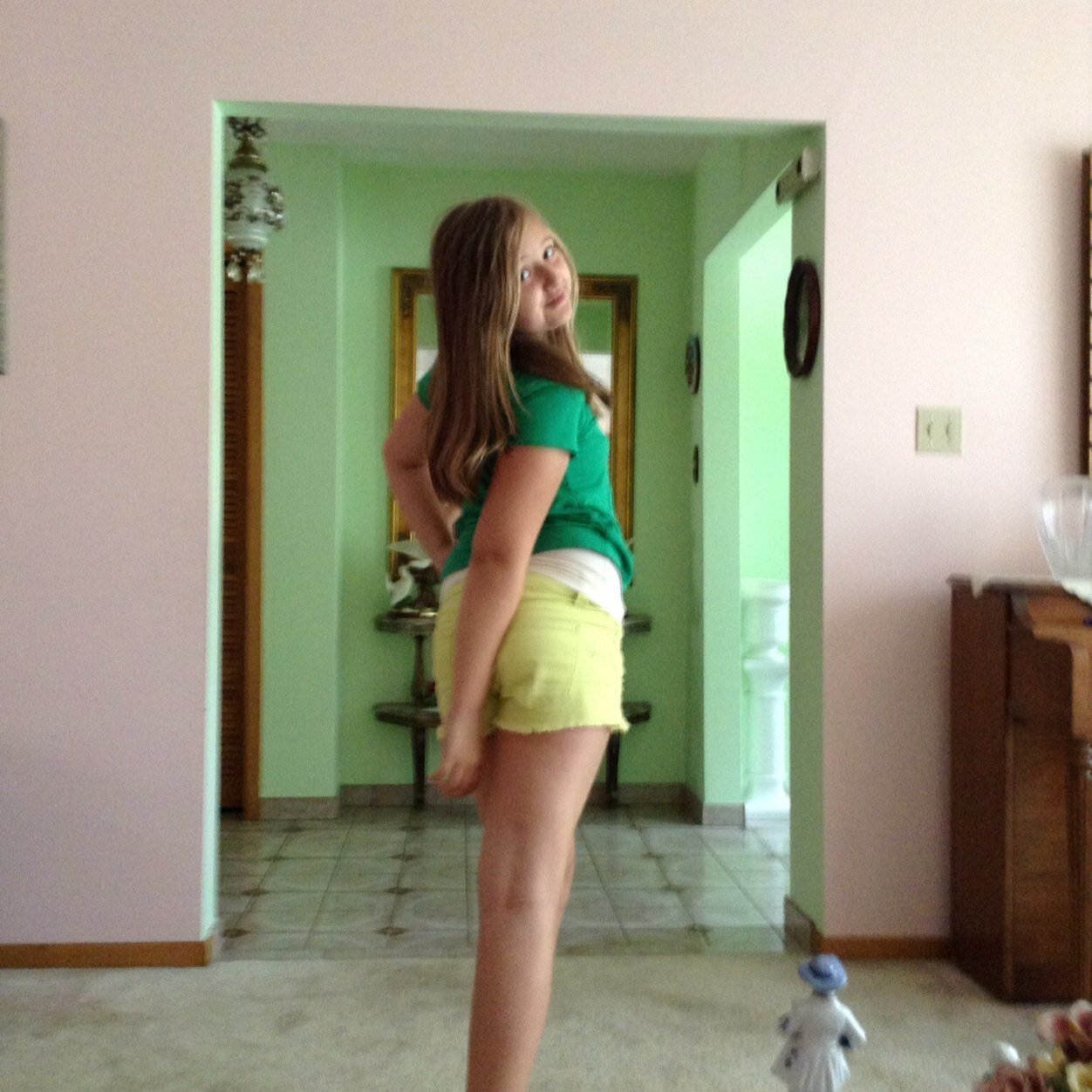 I like to sing and write music and i follow back so don't forget to follow also follow me on instagram 0beautybird0
