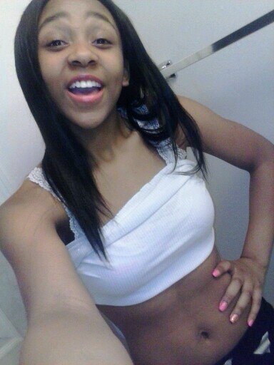 Im on my own, NOBODY got back but me. Trust None Get Hurt By None* Simple ishh! RT my Tweets    *Born & Raised ina Lou*