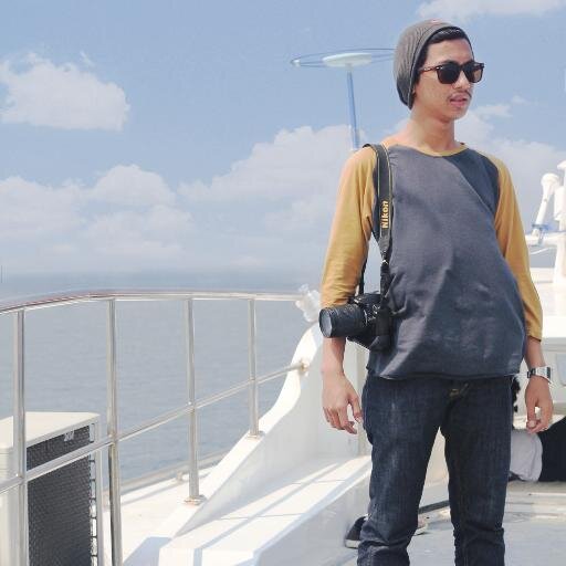 Designer Multimedia .Traveler . Motorcycle
. Low Profile