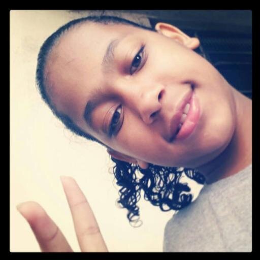 #MORRO
 pai&mãe ♥ familia ;D && deus ♥ .. * suuAs critiiicaas jamaaiis vãao mee abaallar , Deus táa coomiiigooo (: (yY *http://t.co/PKnmbZ6m