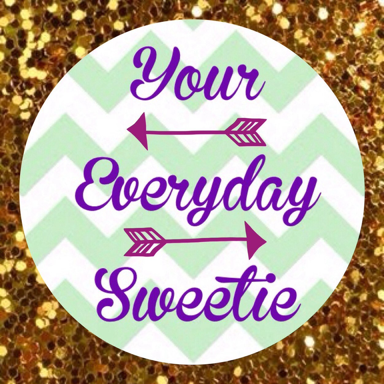 We love bows, monograms, and our little corner of Etsy. Click the link below to check out the shop! Don't forget to tag #YourEverydaySweetie in photos!