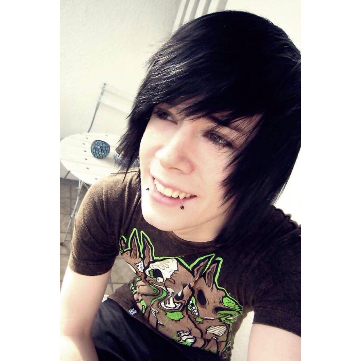 Hello. im Aiden. i am 16. gay. single.❤{RP}