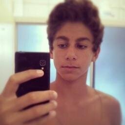 Segue aí que eu sigo de volta! #TEAMFOLLOWBACK @CLUBEFOLLOWBACK #CLUBEFOLLOWBACK