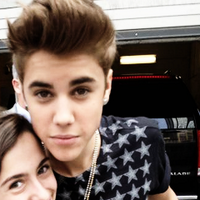 _ (@bieberfeature) 's Twitter Profile