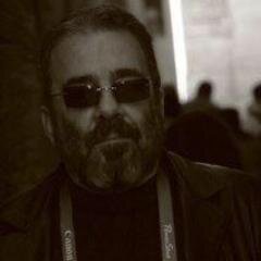Escritor y director de cine, radio y televisión. Editor de Noticias de América Latina - El Nuevo Herald. Editor General de Artistas Cubanos Unidos.
