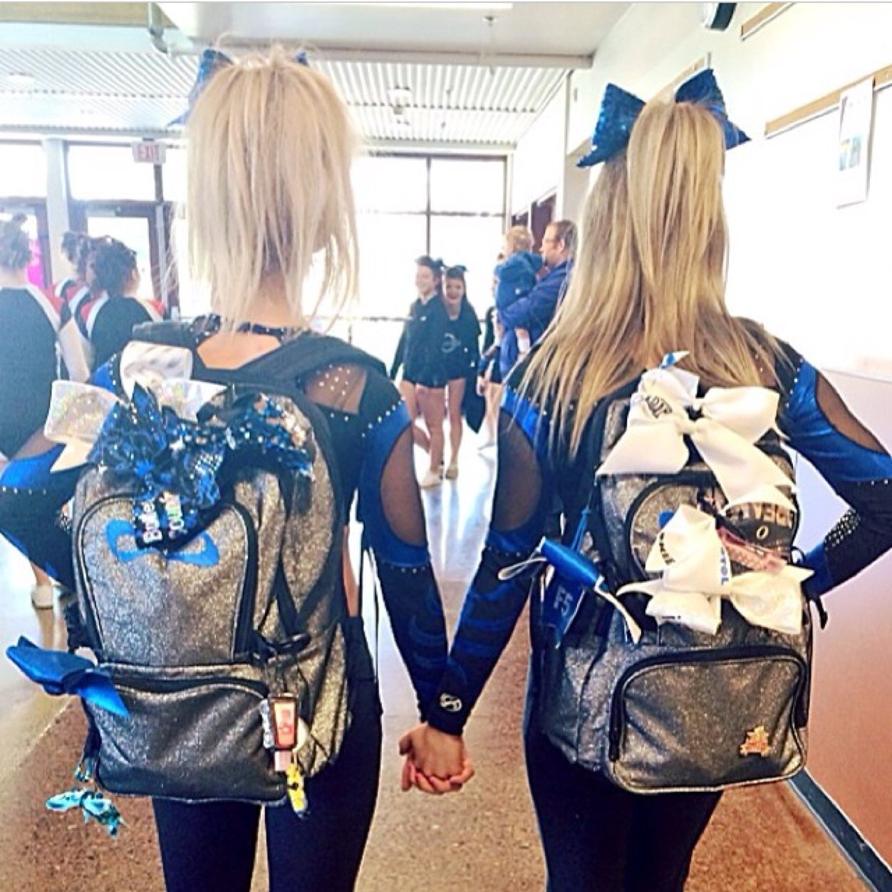 DREAM GIRLS ✨ fan page❤️ current avi photo: @tessam0 & @LeahVanVleet