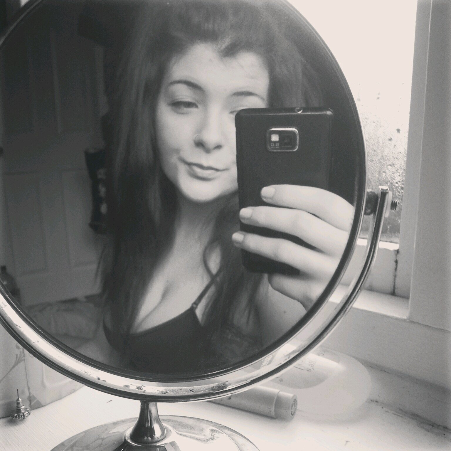 lauren_oliver's profile picture. 