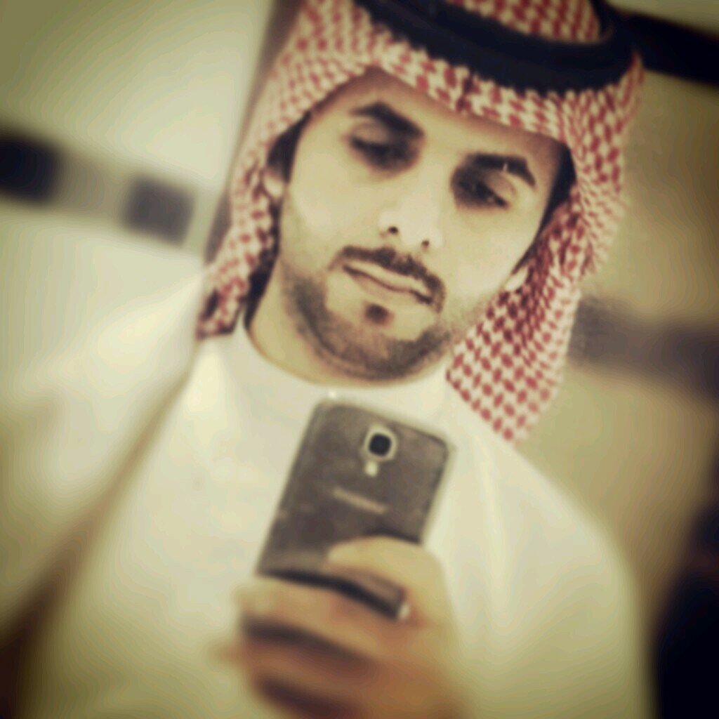 ‏‏‏‏‏عشريني .. ‏متخرج من الجامعة ~ أبحث عن حياتي  .. هلالي حتى الكراع .. تغلط ع الهلال قسم بالله كف