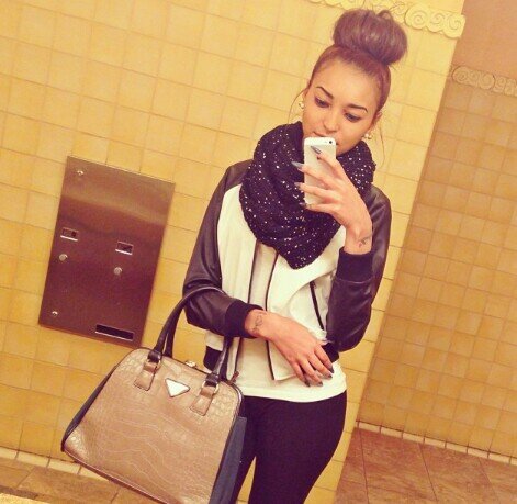 (currently ; single) i be on some 3fly✈ shit.