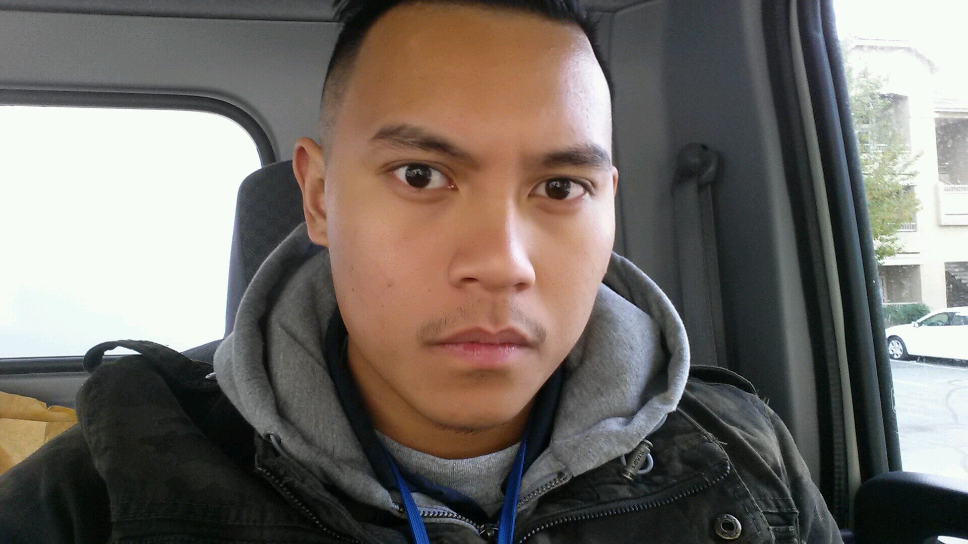 WhoThat_B's profile picture. 💰💰💰