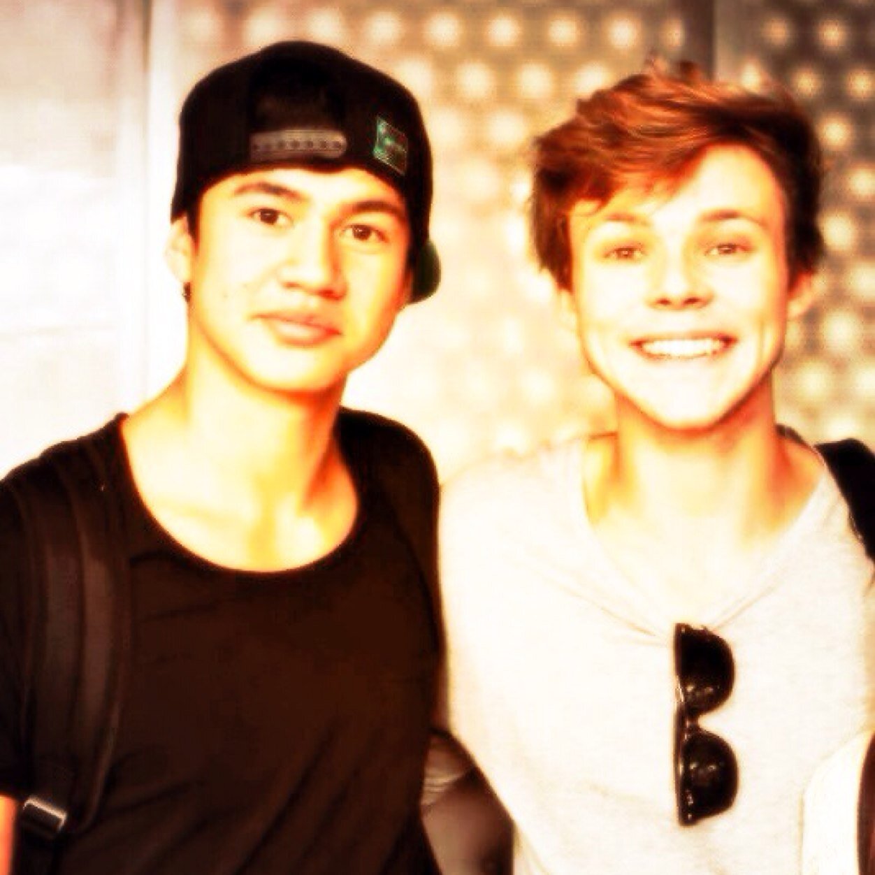 irweeenie's profile picture. Hiiiii Follow @zouisoffic :) she follows back. Just ask ily