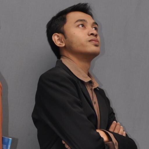 LinkedIn. http://t.co/i5yNEUj6Rf ; http://t.co/7bSnW6mIKn ;