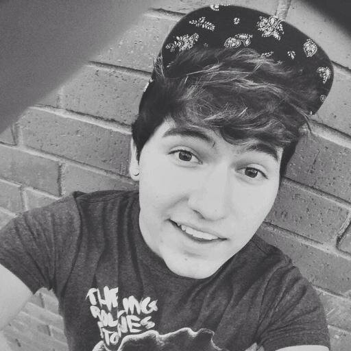 you just got a free follow from @princess_ale19 ! xo please follow her back thanks lovee xoxo 3