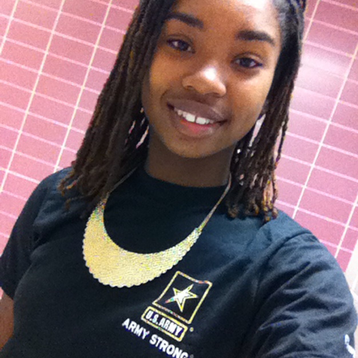 Kik: ThatGirlAkilah Instagram: loveeawa_ Ask.fm: loveeawa_