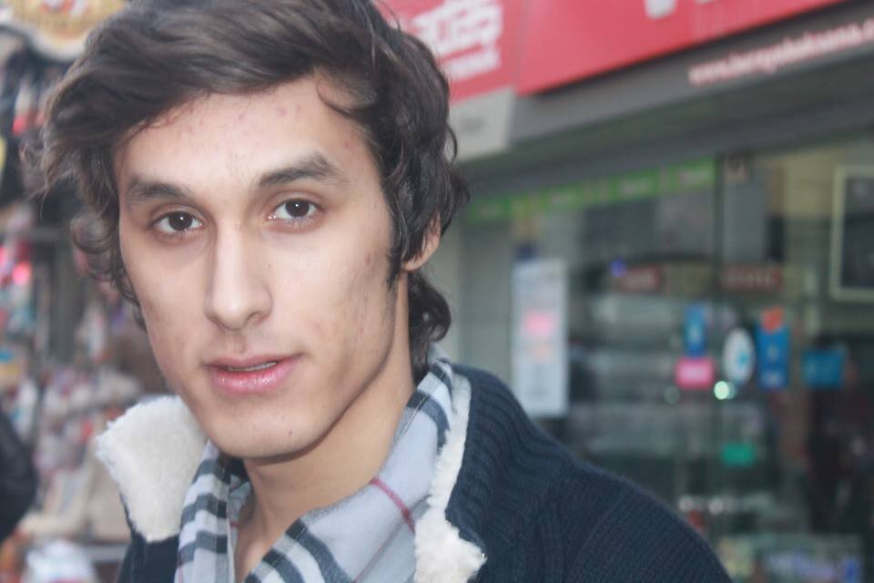 Hayallerimizin peşinden koşaan bir deliyim (: