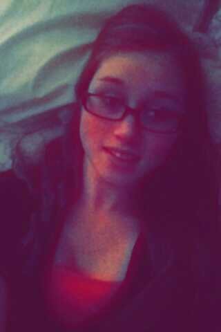 my name is jade conard.im  ginger in the 9th grade love one direction.so follow me or snapchat me jade_ginger