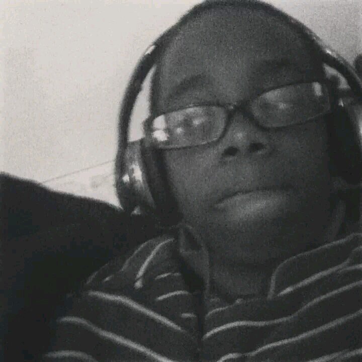 __LnitDudley's profile picture. Just a young nigga gettin' BANDZ