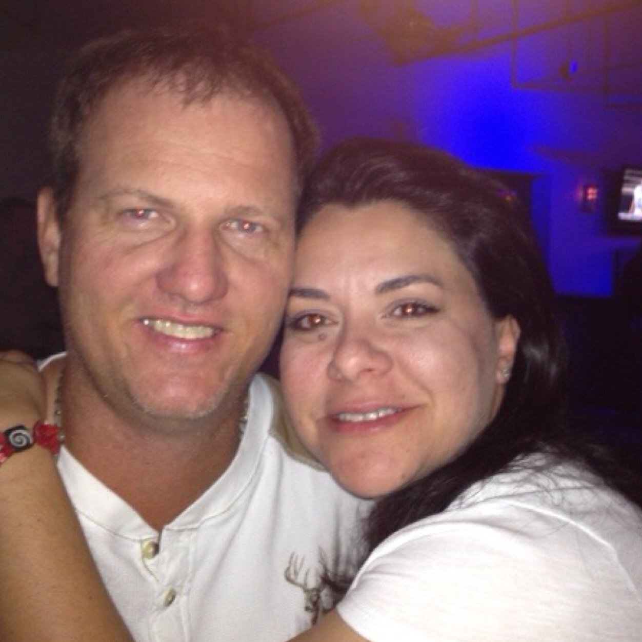 debgirling's profile picture. Daughter, wife, and mother who is passionate about creativity and not being asleep in the light.