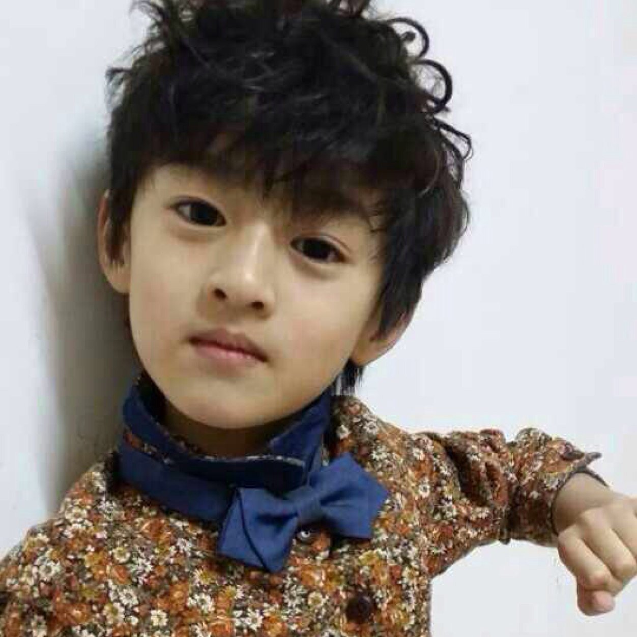 สวัสดีครับ ผมคริส6ขวบ ลูกชายคนโตของตระกูลอู๋ไงครับ ยอลเด็กแสบ[@yeol_dekd] WRITER [@wanass06] #ficdekd