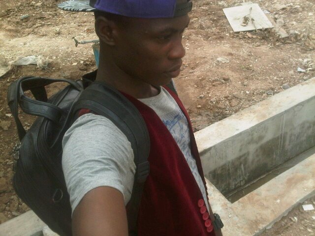 Am gentle guy love chatting with girls hi love football games music dancing love been alone