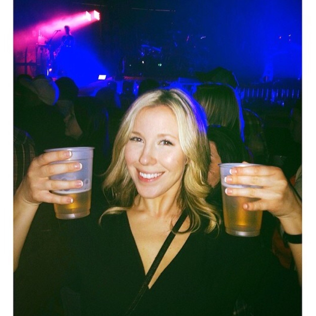 carissmw's profile picture. 