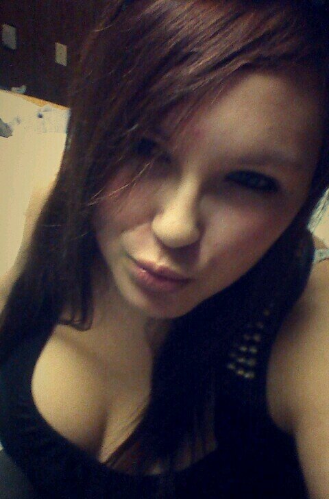 _Monster_Bunny_'s profile picture. Heyy I'm Erin aka Batgirl n I love batman n tweet me ............ If i wanted to, I could destroy everything but I'm a good girl ;)