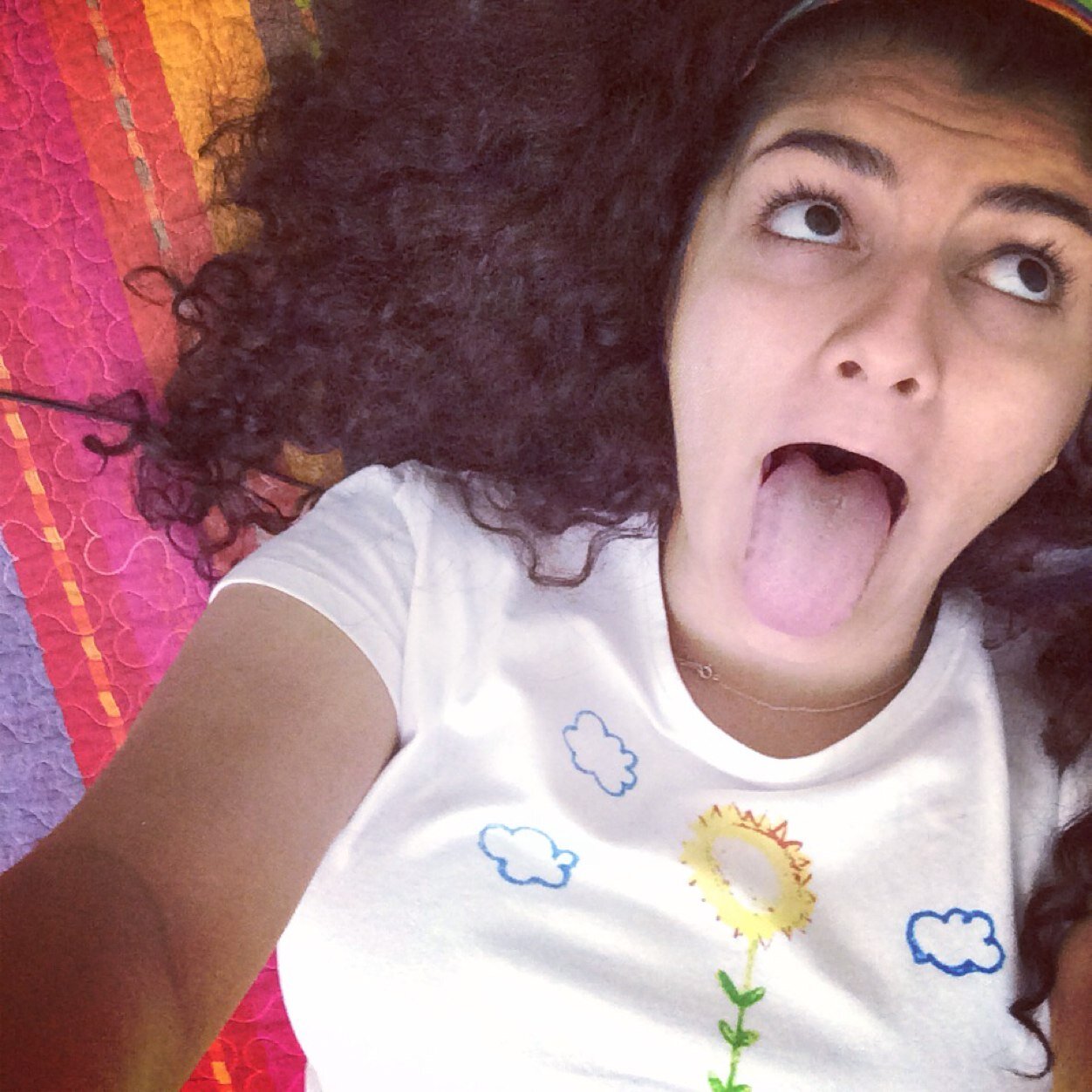 dm me stuff about her and ill tweet them anonymously ! :)