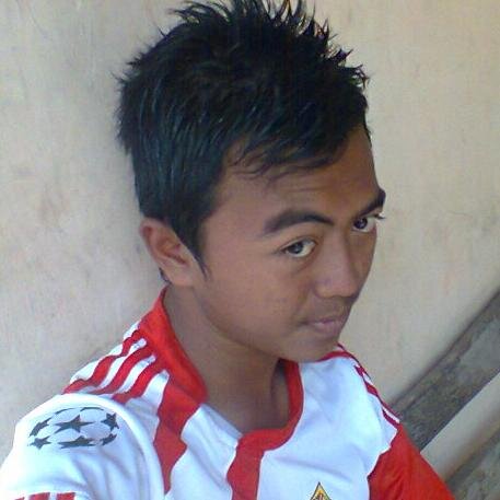 SEPARUH AKU