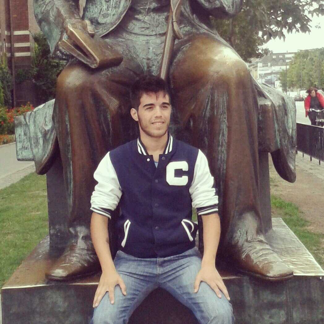 18 inviernos. Forofo rojiblanco. De lo bueno lo mejor, de lo mejor lo superior. Estudiante de Ingeniería Biomédica en la San Pablo CEU.