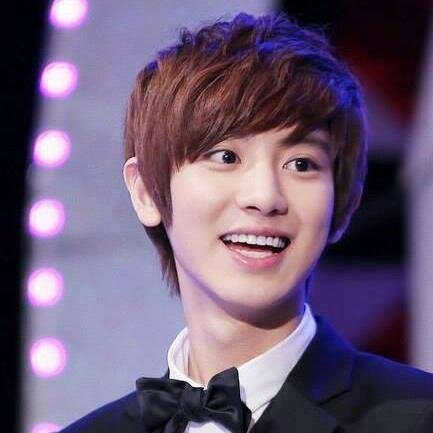 หยอยครับ วิตามินแห่ง EXO ผมสามารถมอบความร่าเริงให้กับคุณได้.  I'm Chanyeol. Glad to talk with u.Can you try? Just bot
 #SMFAM BOT16.01
