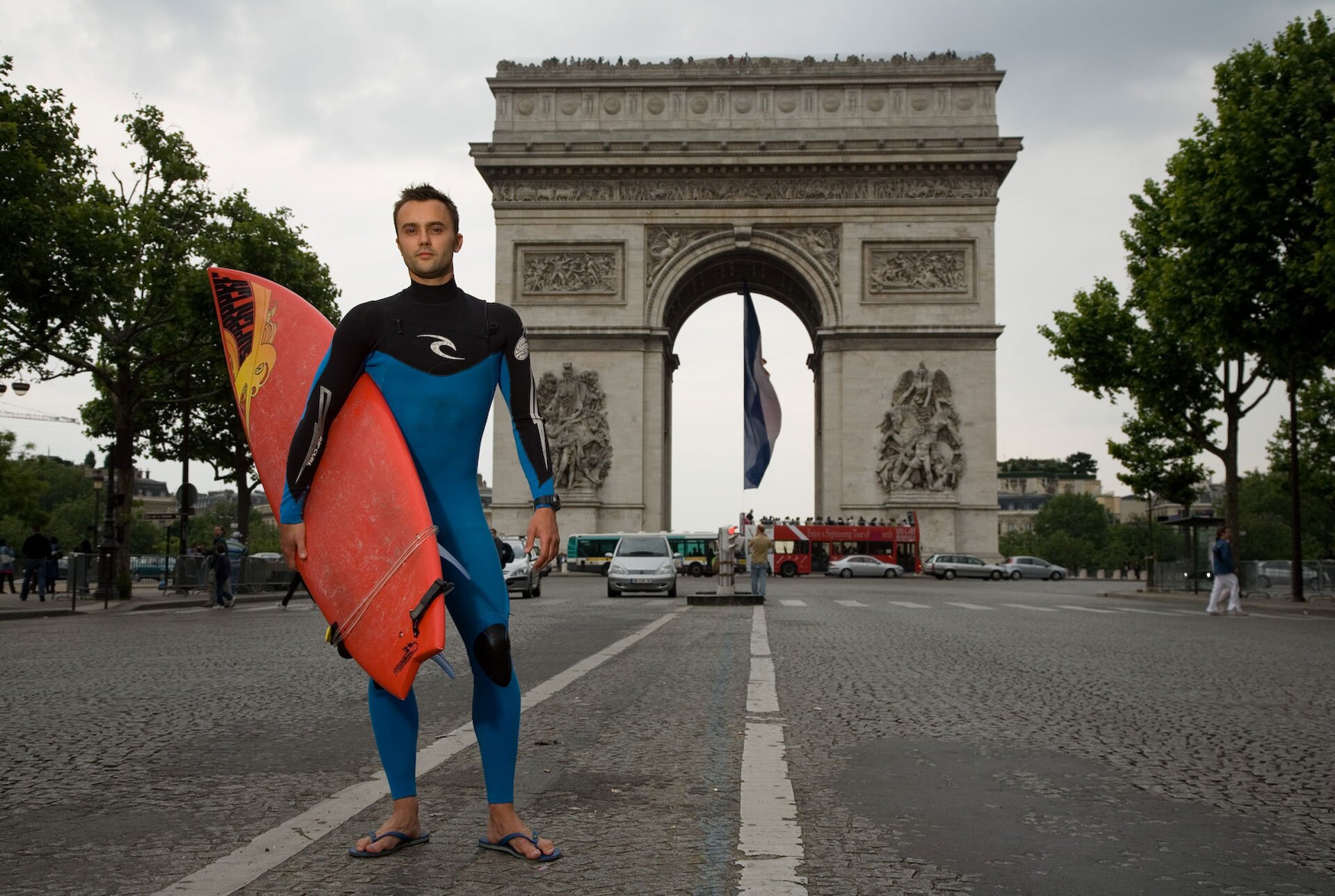 How to survive a winter in Paris

The survival guide for summer lovers