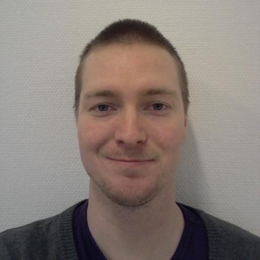 PHaaranen's profile picture. Jalkapalloa kentällä ja sen ulkopuolella (nykyään lähinnä jälkimmäisessä). Pieleen meneviä vakiovihjeitä ja puuduttavia puujalkoja.