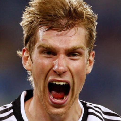 Isakhus's profile picture. Im not a tweeter, im a retweeter :)