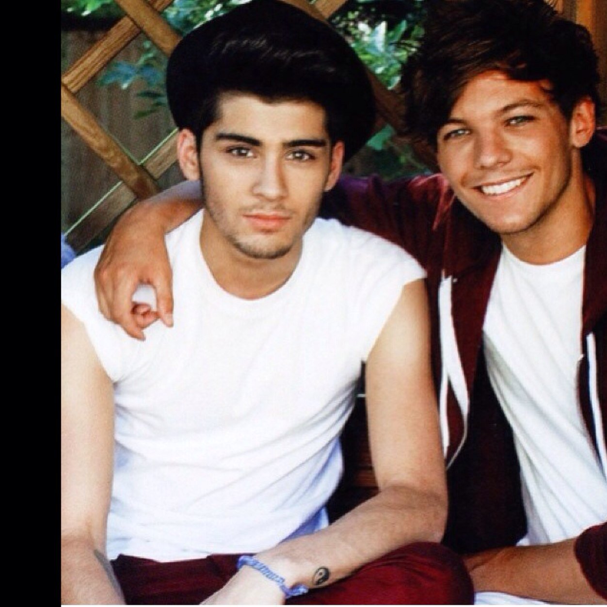 FOLLOW @trishloveszayn BC YOU JUST GOT A FREE FOLLOW SHE FOLLOWS BACK JUST ASK. FOLLOW @trishloveszayn ILYSM