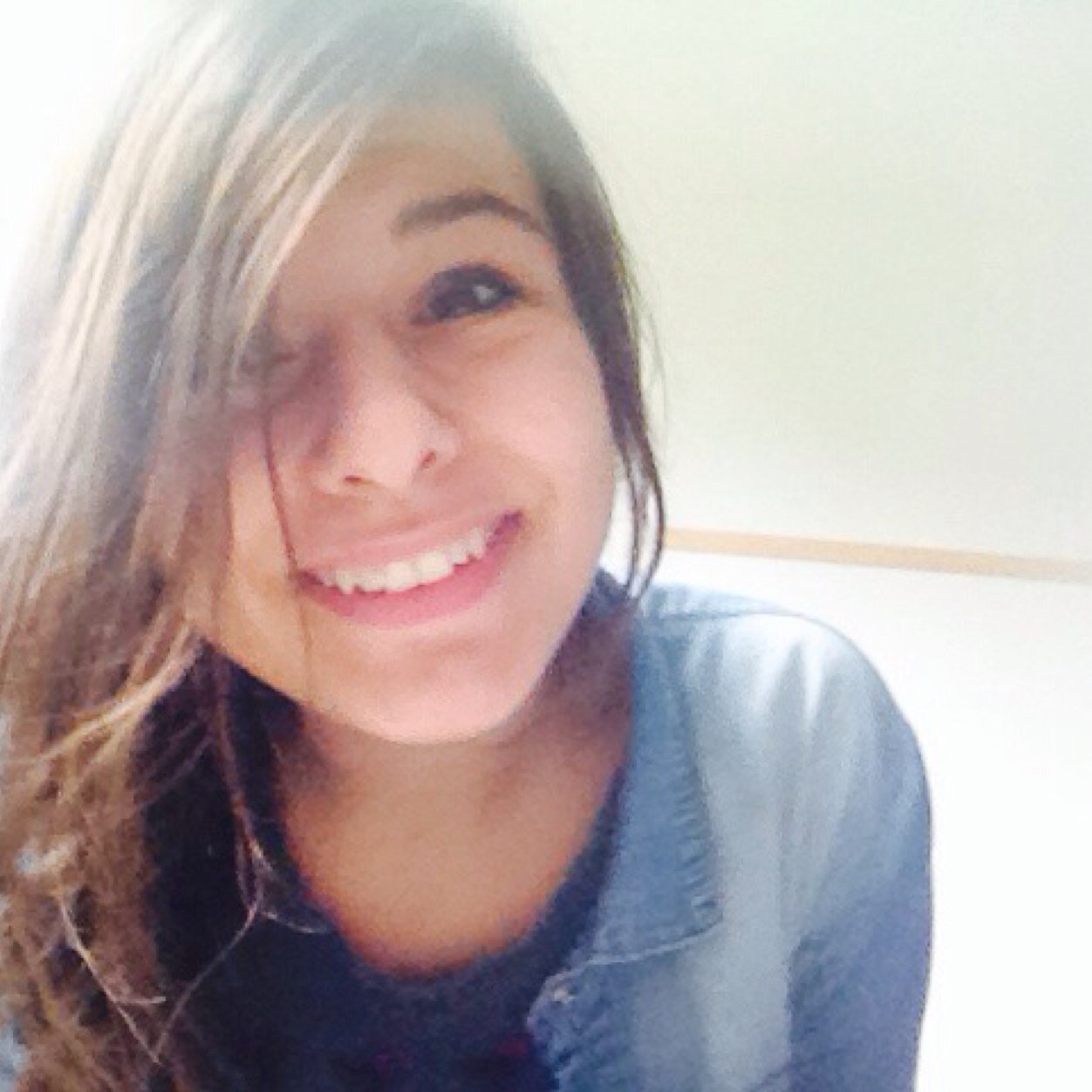 Hi I'm Marina and I'm a Direcioner... Follow me and I follow you back❤