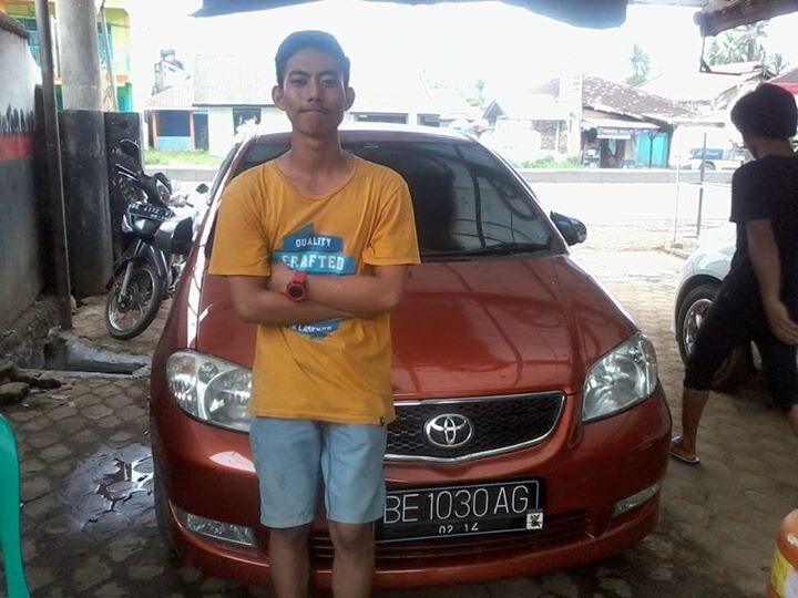 bawalah hidup ini dengan lurus menghadap k depan untuk masa depan yang lebih baik .seperti 201m