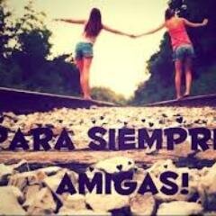 Twitter compartido de las mejores amigas Lina y Mónica // Abrahamer & Directioner // Nuestras peleas siempre acaban en lo mismo: hartándonos de reir ^.^