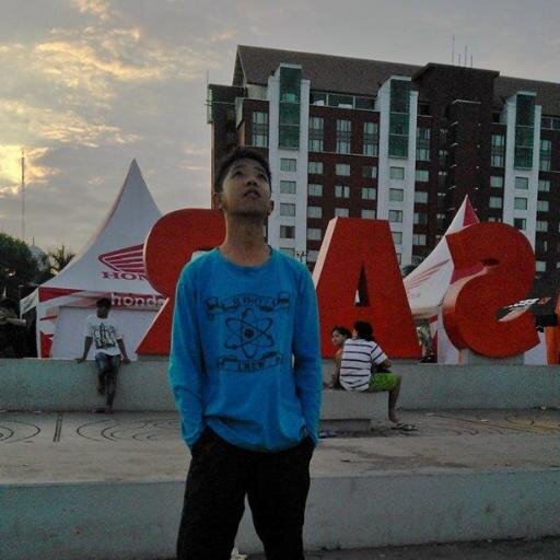 MuhammadSafril9's profile picture. Saya orangnya lebih suka dibenci karena keburukan yang sbenarnya daripada disukai karena kebaikan yang palsu