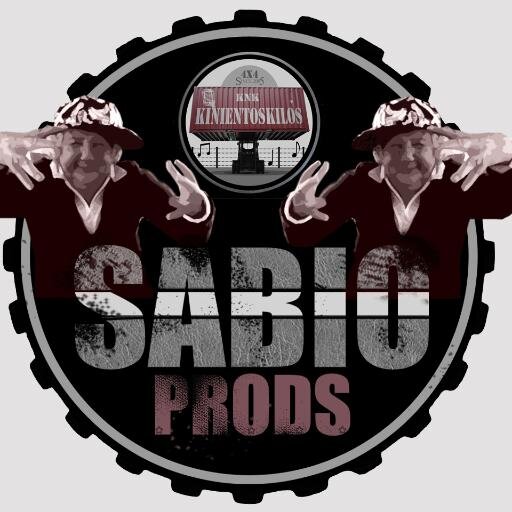Es uno de los MC´s además del productor principal del grupo malagueño de rap KINIENTOSKILOS (KNK)