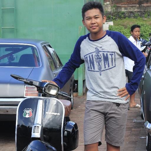 teguhwirsuta's profile picture. mengikuti zaman.