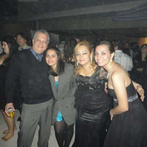 Odontóloga,,,feliz por mis dos  hijas,soy de guarani querido,,   Agradecida con DIOS por todo!!