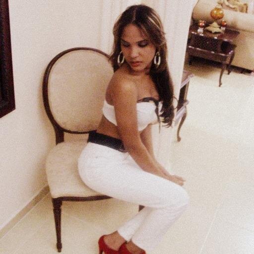 Official_Mia's profile picture. DominicoEspañola,-Perdona si no te caigo bien,pero no me levanto todos los dias para complacerte :* - AMO A W&Y-  Barça..