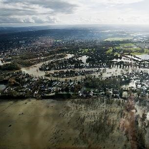 Local news & any updates on any current flooding situation. Send us any info using hashtag #Weybridge & #SurreyFloods and we will RT them….