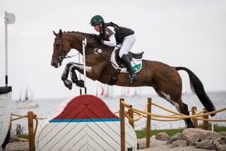 Jim & Emma Newsam - international event riders & accredited coaches. Supported by @horsefirst, @teamSpillers, @EquilibriumProd, Antarés & Kingsfield Haylage