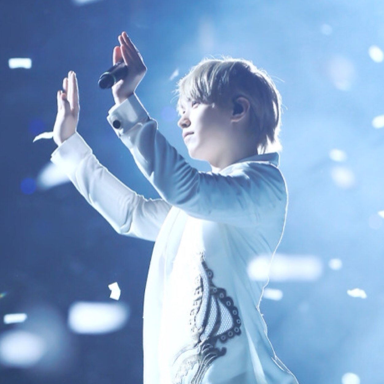 SUPER JUNIOR _ Sungmin bot.