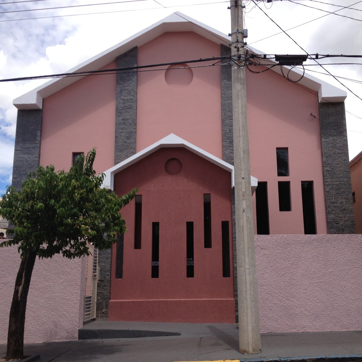 A vós graça, e paz da parte de Deus nosso Pai e do Senhor Jesus Cristo!