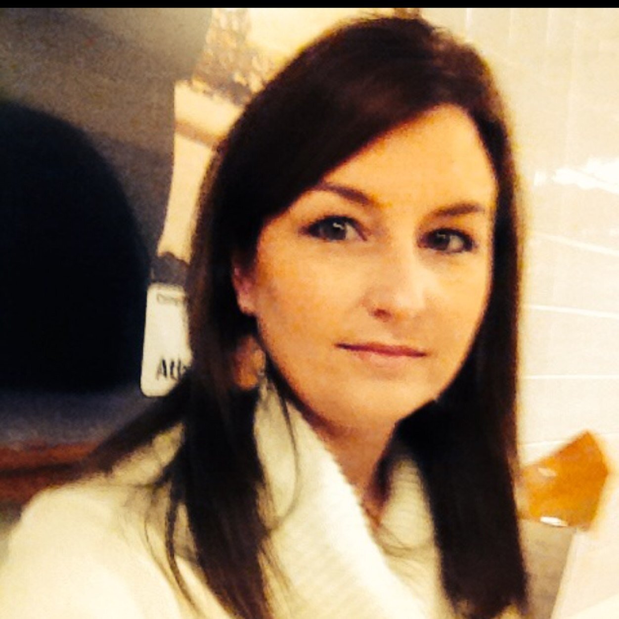 VealJenn's profile picture. 